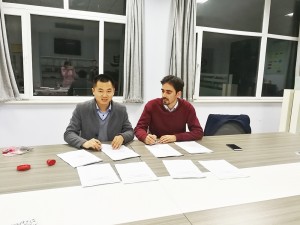 伊朗客户到我公司签订合同